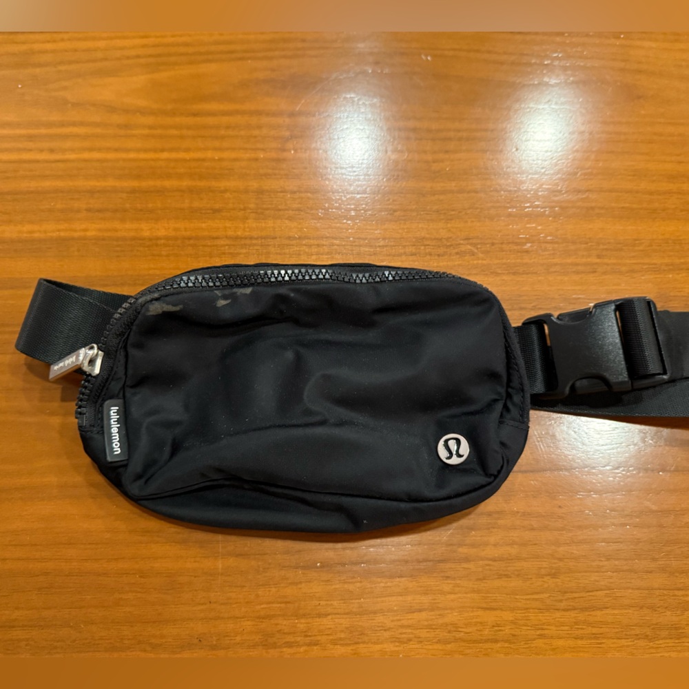 lululemon athletica everywhere belt bag
